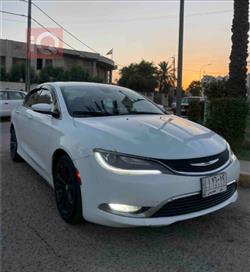 Chrysler 200